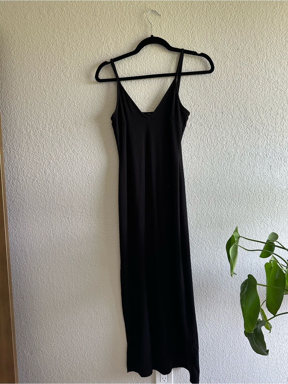 Fashion Nova Black Ribbed Spaghetti-Strap Midi Dress